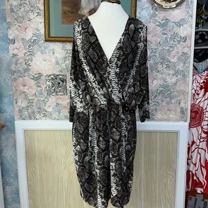 Michael Kors Women's Long Sleeve Dress Plus Size: 3X Snake Pattern